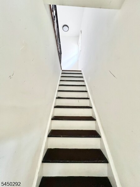 Building Photo - 426 Miltonia St