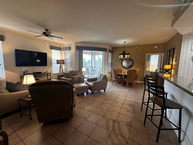 Building Photo - 9170 Southmont Cove