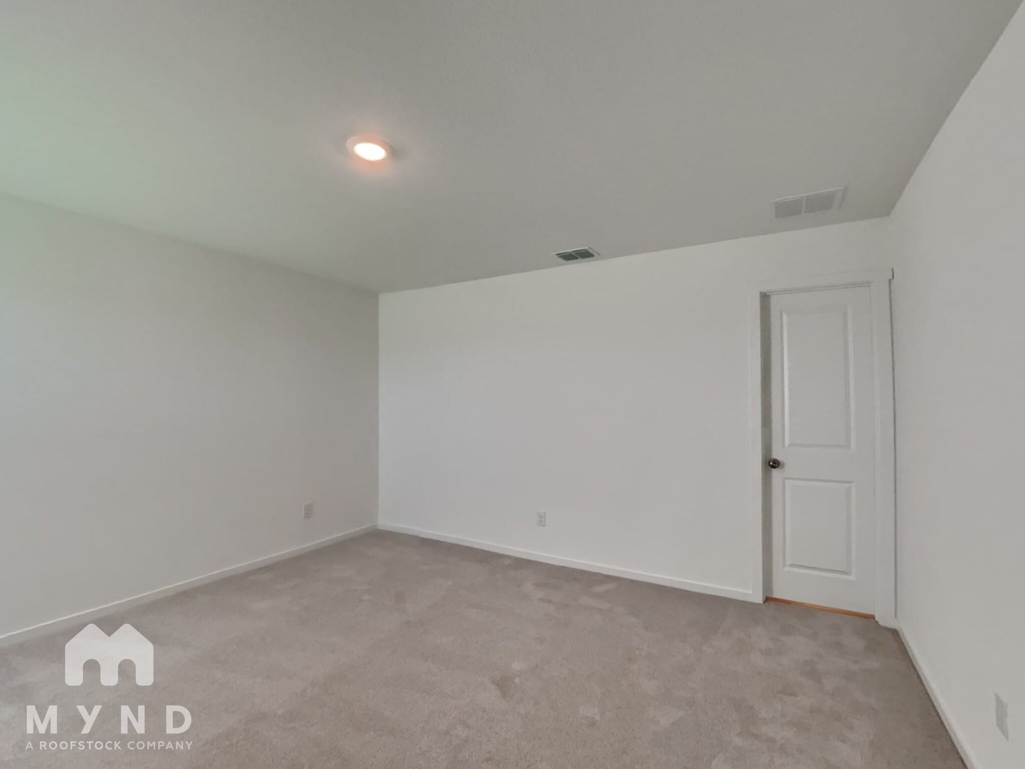 Building Photo - 213 Poplar Pl