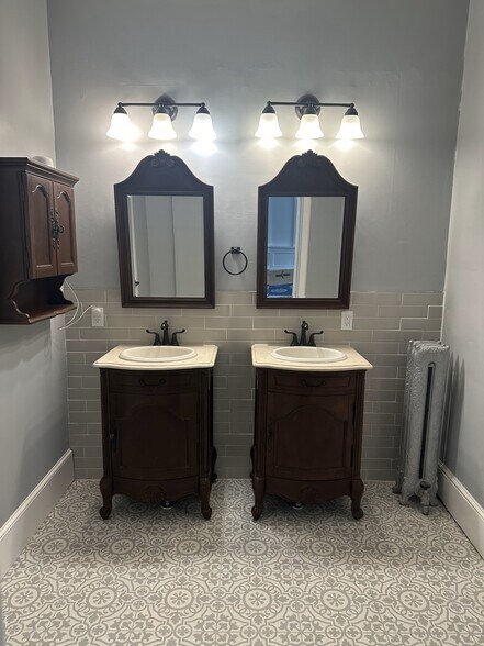 Double Vanities - 59 Railroad Ave