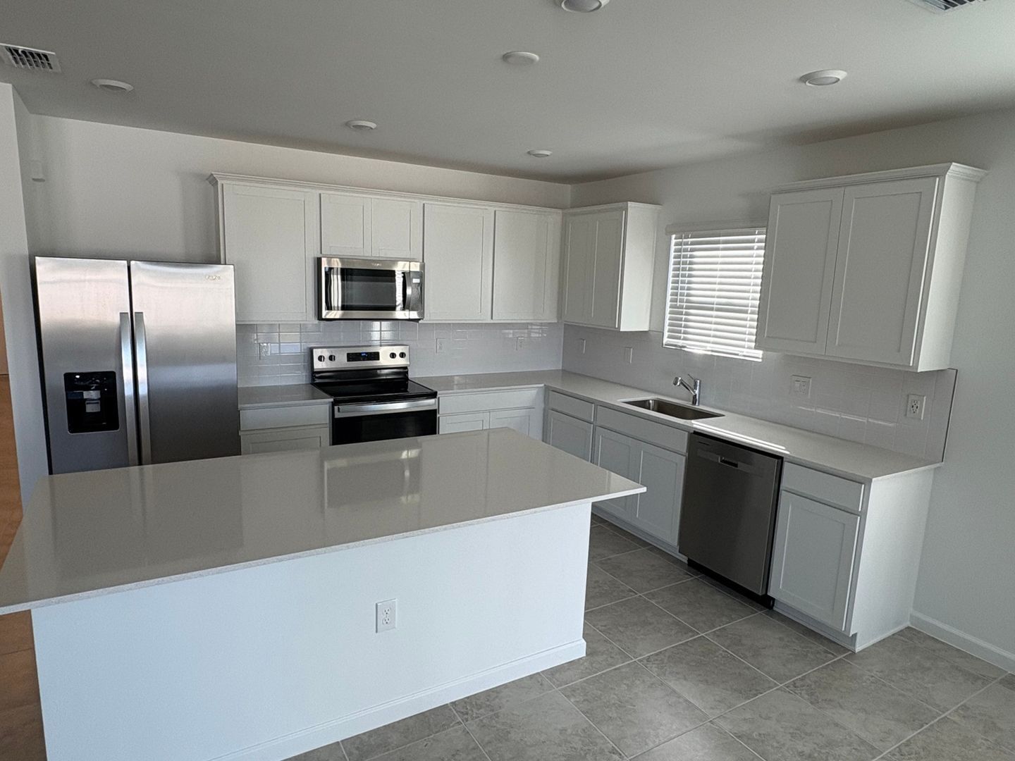 Building Photo - 1173 Caloosa Crk Dr