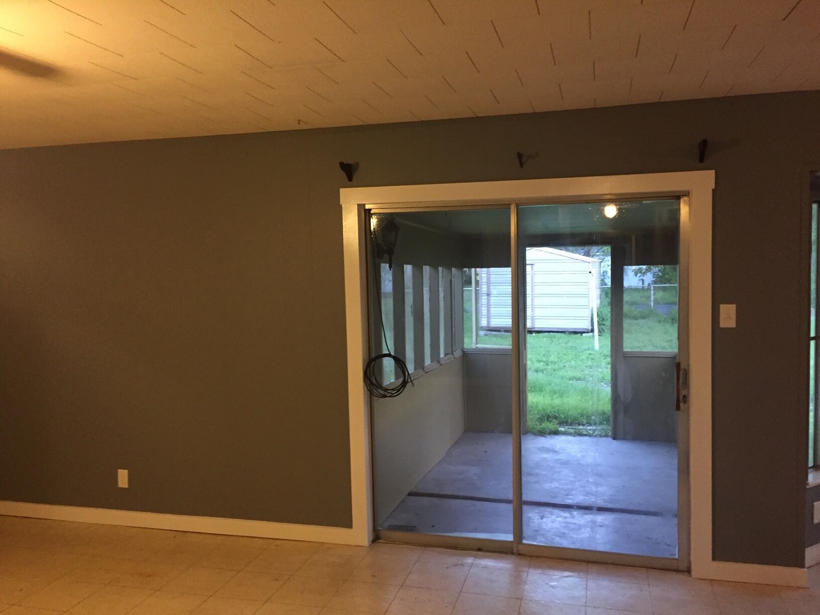 Building Photo - 604 Alexander