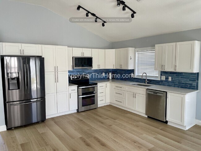 Building Photo - Single Family Home - Nice