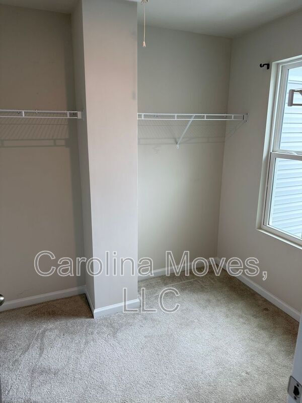 Building Photo - 103 Sarnesfield Wy