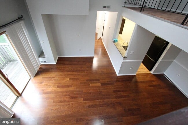 Building Photo - 2202 Aspen Dr
