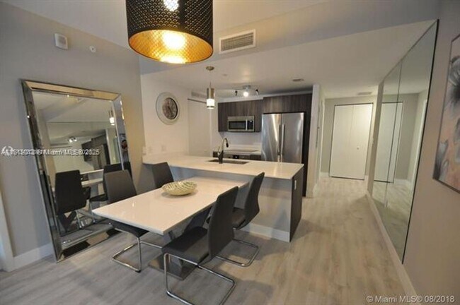 Building Photo - 488 NE 18th St