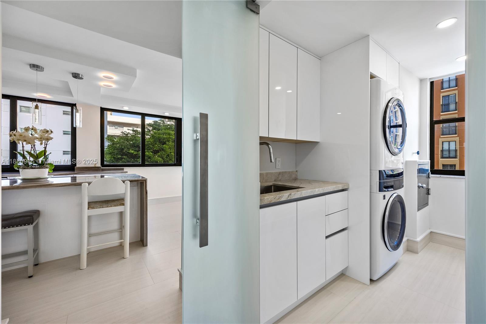Building Photo - 700 Coral Way