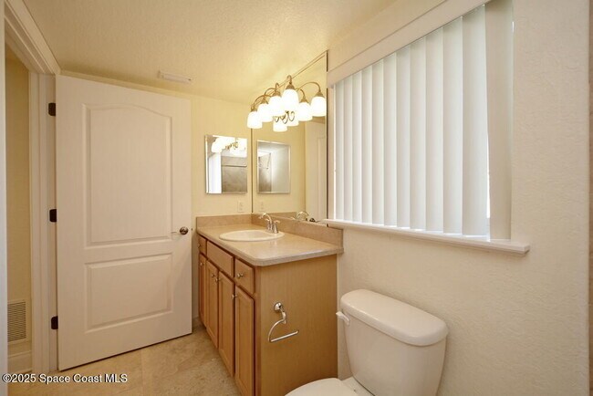 Building Photo - 123 Lancha Cir