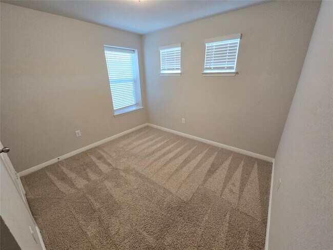 Building Photo - 13903 Macquarie Dr