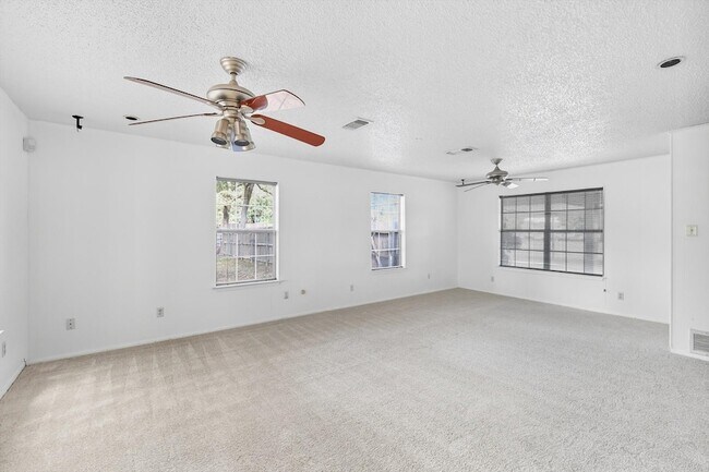 Building Photo - 5702 Teasley Ln