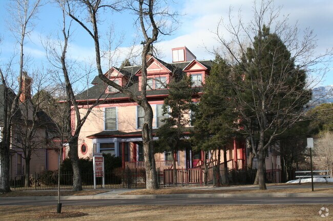 Building Photo - 506 N Cascade Avenue