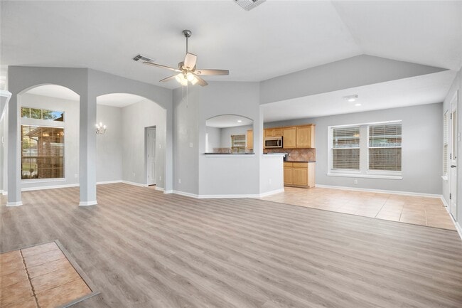 Building Photo - 2210 Melanie Park Dr