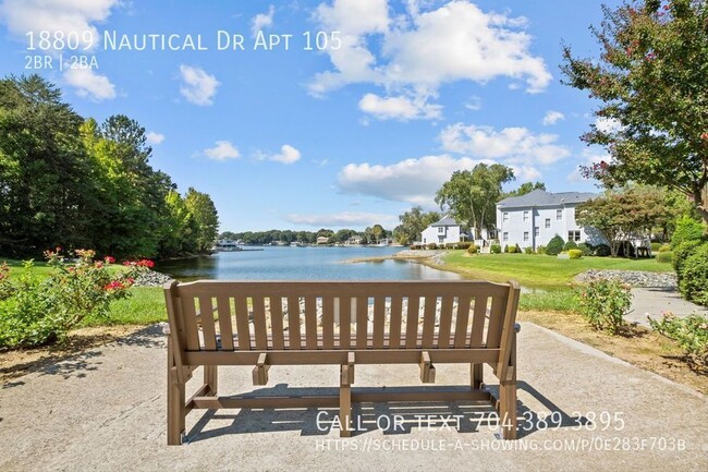 Building Photo - Lake Front Community