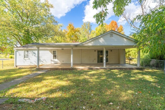 Building Photo - 6006 Fayette Ln