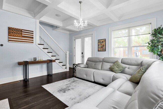 Building Photo - Modern Luxury Living in the Heart of Victorian Village