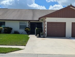 Building Photo - 104 Moccasin Trail S