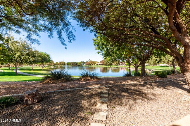 Building Photo - 24008 S Starcrest Dr