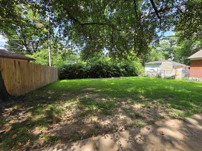 Building Photo - 3614 Mary Cove