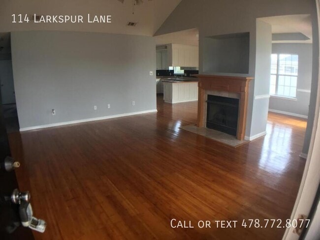 Building Photo - 114 Larkspur Ln