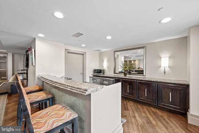 Building Photo - 777 7th St NW