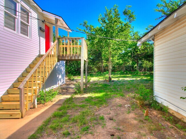 Building Photo - 912 NW 98th St