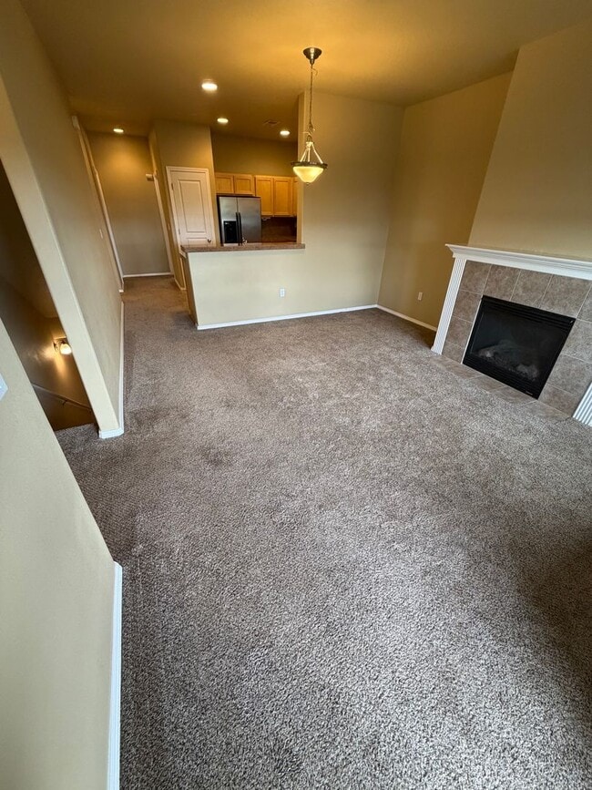 Building Photo - Modern Comfort Meets Easy Living in McKenzie Ridge Estates