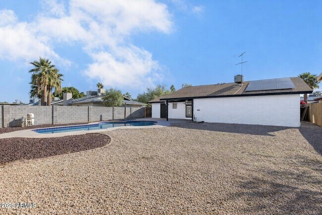 Building Photo - 2936 W Michelle Dr