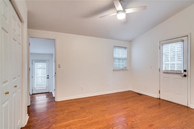 Building Photo - 1756 Dresden Dr NE
