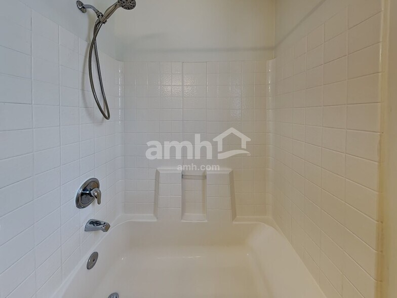 Building Photo - 6955 Jordan Cl Cir