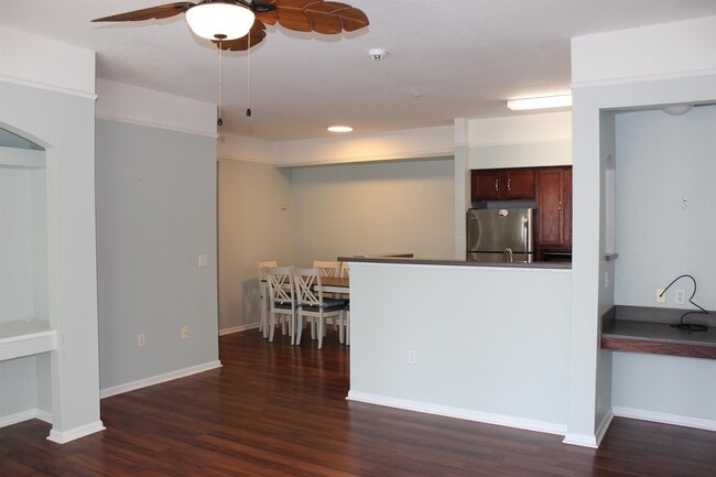 Building Photo - 2801 Chancellorsville Dr