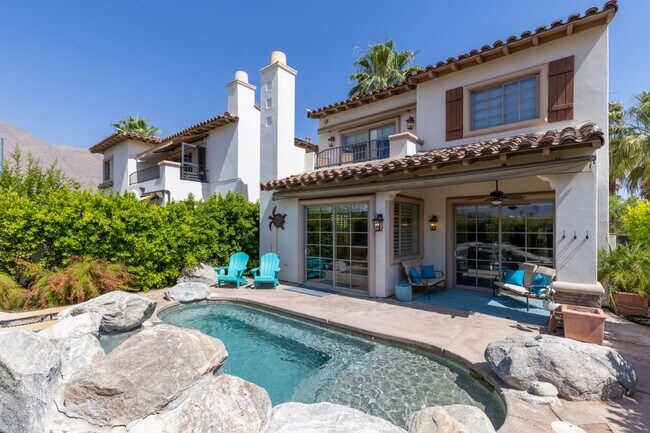 Building Photo - 546 N Indian Canyon Dr