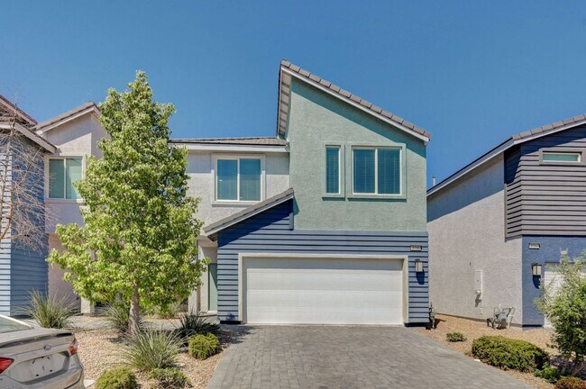 Primary Photo - 2022 Single Family Home: 50% off first mon...