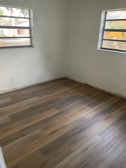 Building Photo - 2900 NW 10th Ct