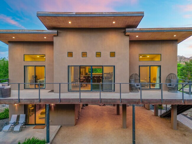 Building Photo - 30 Moondance Ln