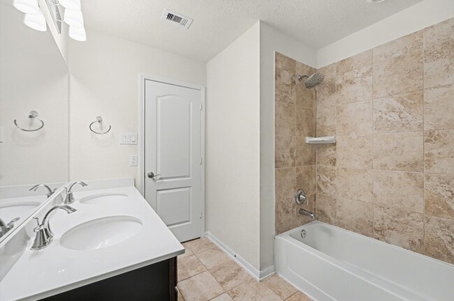 Building Photo - 14201 Spring Birch Ln