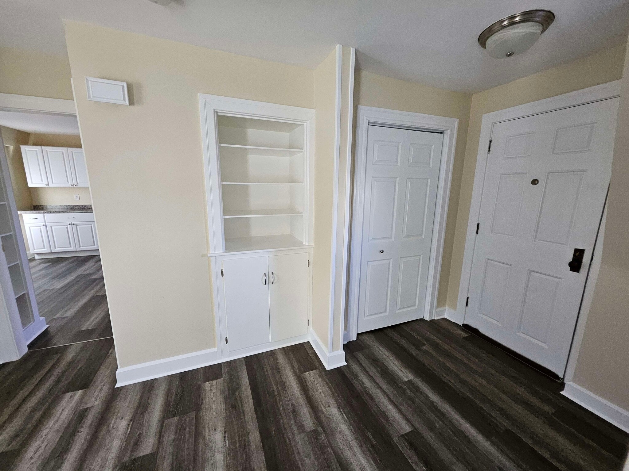 Storage shelf and closet in bedroom - 19 Negus St