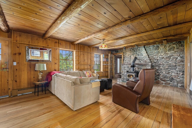 Building Photo - 850 Shelton Rd