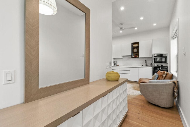 Building Photo - 226 Oleander Ave