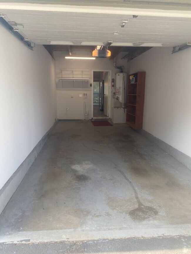 Building Photo - Beautiful fully remodeled 2 bedroom 1.5 bath in Laguna Hills