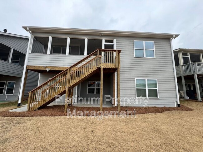 Building Photo - 2450 Westlington Cir