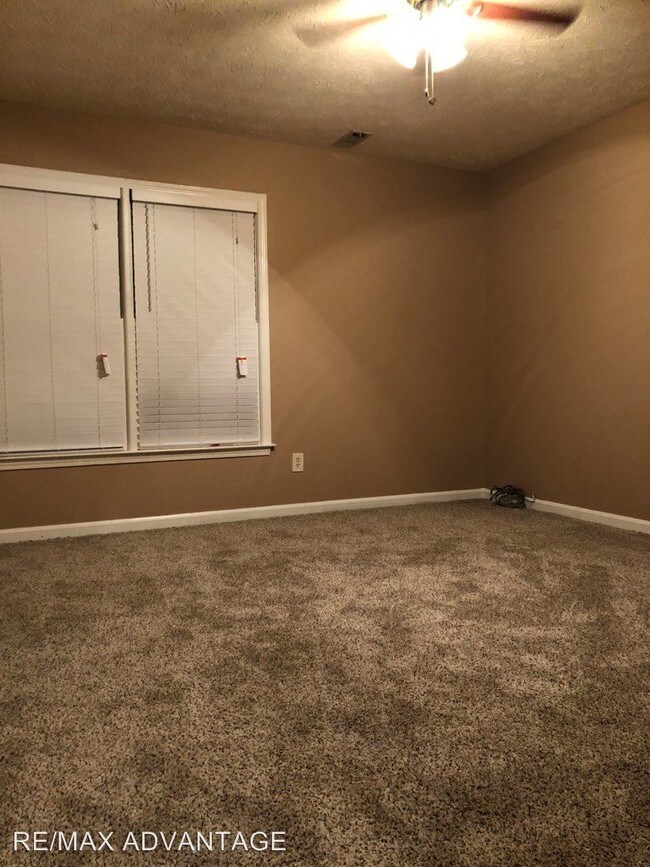 Building Photo - 3 br, 2 bath House - 130 N. HAMPTON DR.