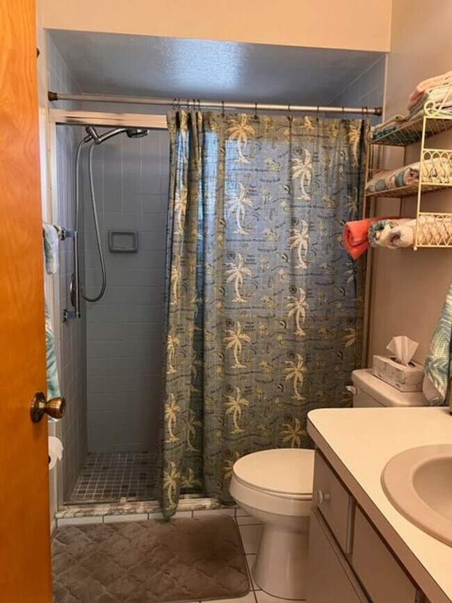 Building Photo - Bring your dog!  2 bedroom, 2 bath, Single family home in South Venice