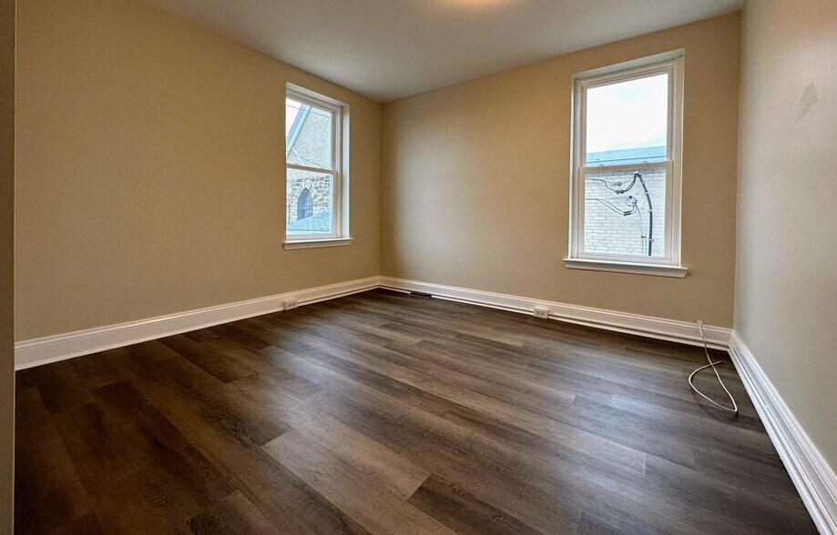 Bedroom 3 - 1824 N Payson St