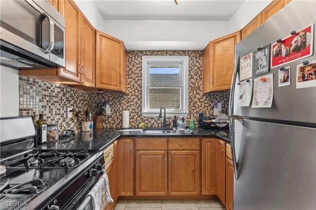 Building Photo - 3915 John Ave