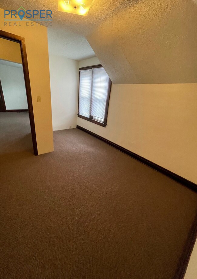 Building Photo - WA810X