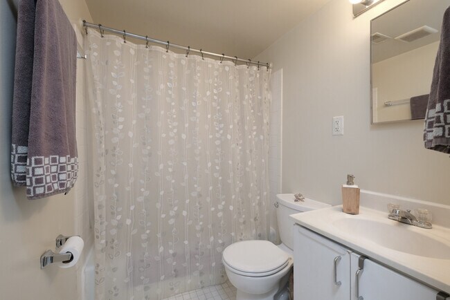 Building Photo - 4450 MacArthur Blvd NW