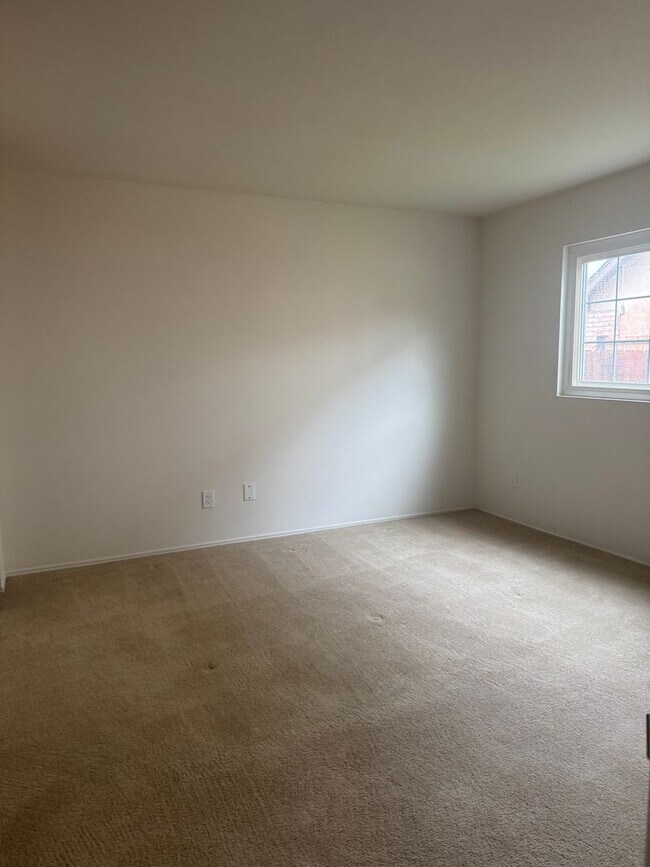 Building Photo - 4 bedroom/2 bath Lemon Grove home