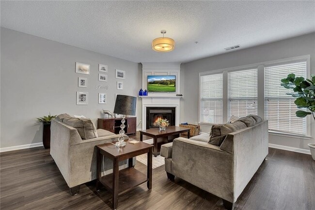 Building Photo - 254 Regent Square