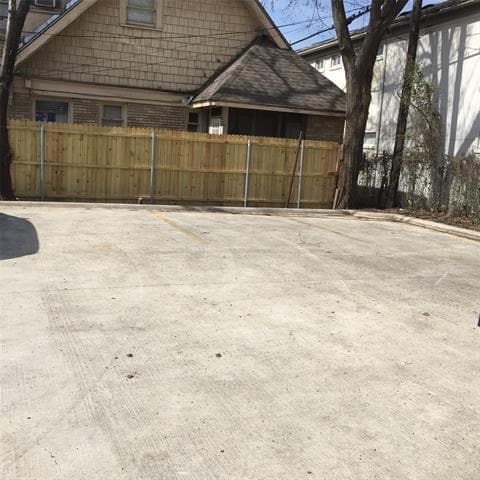 Building Photo - 5107 Columbia Ave