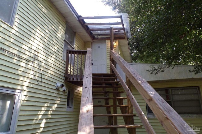 Building Photo - 5 Edgewood Cir